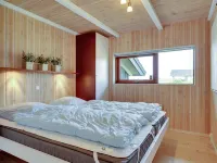 "Gretha" - 1.0km from the Sea