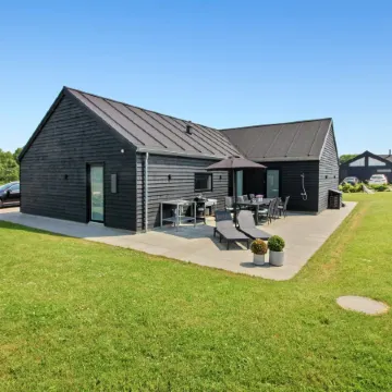 "Thorfin" - 200m from the Sea