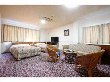 Petit Hotel Yubara Resort Отели в г. Манива