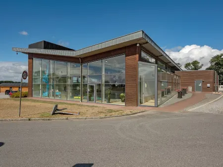 "Fausta" - 150m to the Fjord