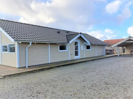 "Clarina" - 800m to the Fjord Отели в г. Hemmet