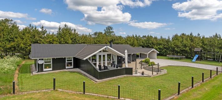 "Thore" - 400m from the Sea Hotels in Saeby