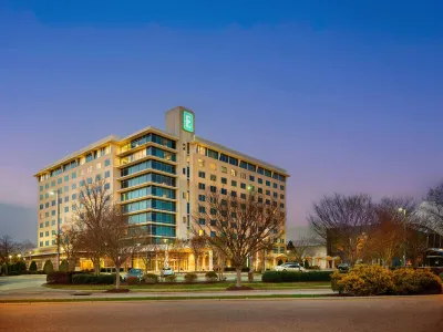 Embassy Suites by Hilton Hampton Convention Center Hotels near Boo Williams Sportsplex