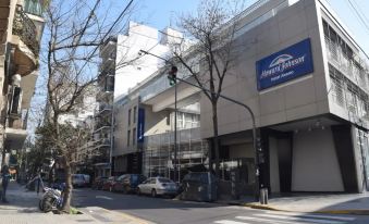 Howard Johnson by Wyndham Hotel Abasto