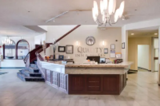 Ramada by Wyndham Nisku Edmonton Airport