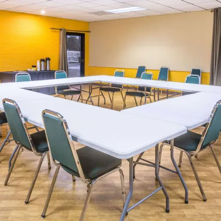 Motel 6 Tiffin, OH