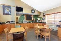 AmericInn by Wyndham HAM Lake