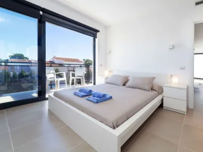 Villa Luxor Hotels near Barranc del Bon Capó