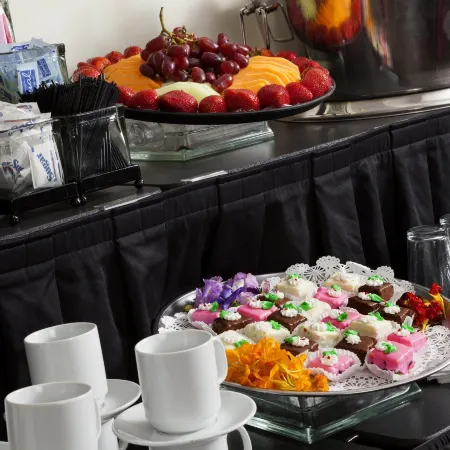 Hampton Inn by Hilton Newark Airport
