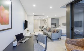 Meriton Suites Canberra