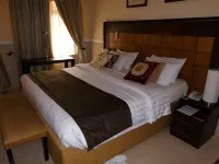 Nesville Suites Hotel di 