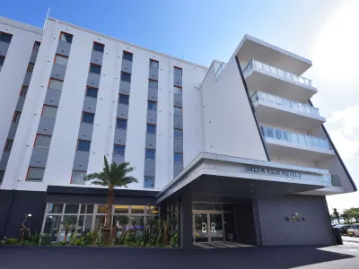 Green Rich Hotel Okinawa Nago  호텔