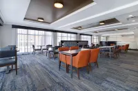 Holiday Inn Express & Suites Kansas City KU Medical Center