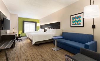 Holiday Inn Express & Suites Shawnee I-40