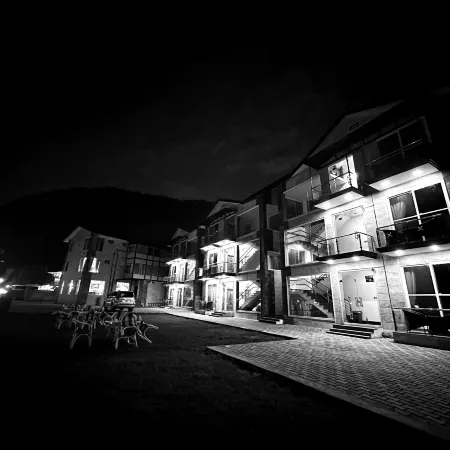 Kunhar Hotel RiverSide Block