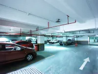 Ibis Hotel (Yangzhou Wenchang Pavilion) - parking