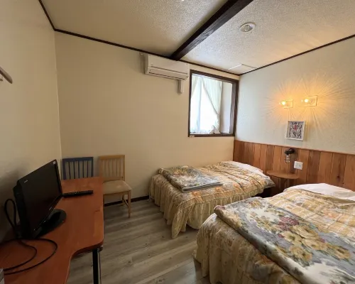 Pension & Cottage Shokubutsushi Hotels in Hakuba