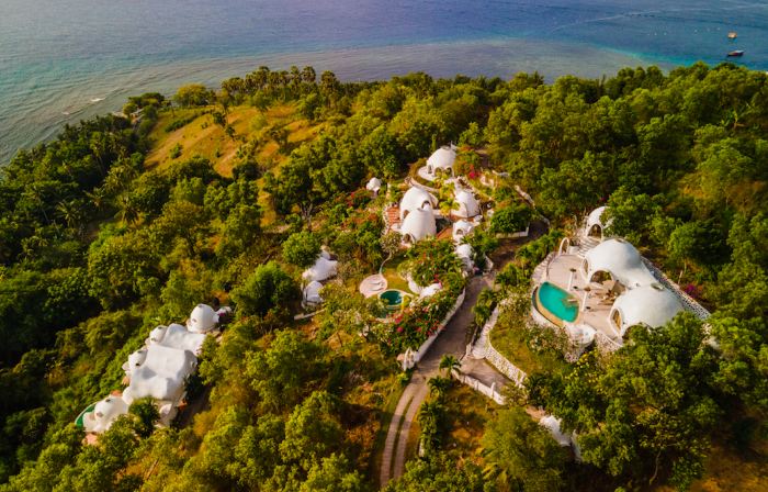 Mentigi Bay Dome Villas