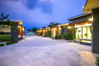 Baan le Vimaan Hotels in Chaloem Phra Kiat