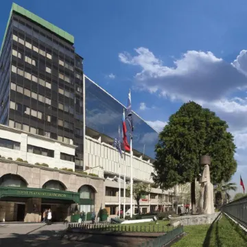 Hotel Plaza San Francisco Отели рядом с достопримечательностью «Дворец Ла-Монеда»