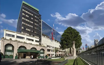 Hotel Plaza San Francisco Отели рядом с достопримечательностью «Chile Tour Fun»