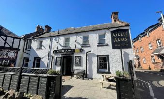 Airlie Arms Hotel