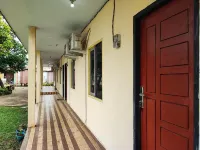 RedDoorz Syariah near Terminal Alam Barajo Jambi Hotel dekat Martabak Royal Bukit Tinggi