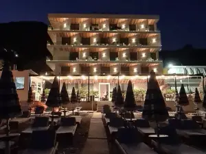 Hotel Aross
