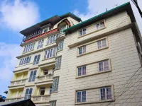 Jain Group Hotel Potala โรงแรมใกล้Banjhakri Falls and Park