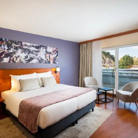 Leonardo Hotel Salzburg City Center Отели рядом с достопримечательностью «Максглан»