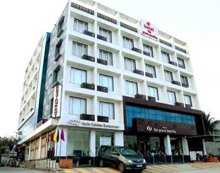 Hotel the Grand Dwarika Отели в г. Девбуми Дварка