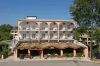 Popi Star Hotel berhampiran D-Marin Gouvia Marina