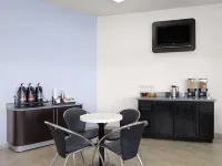 Super 8 by Wyndham Dunnigan