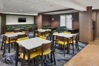 Fairfield Inn & Suites Gainesville - breakfast