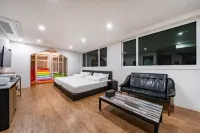 Pino Hotel (Pino Hotel), Buk-Myeon, Changwon - Moteles