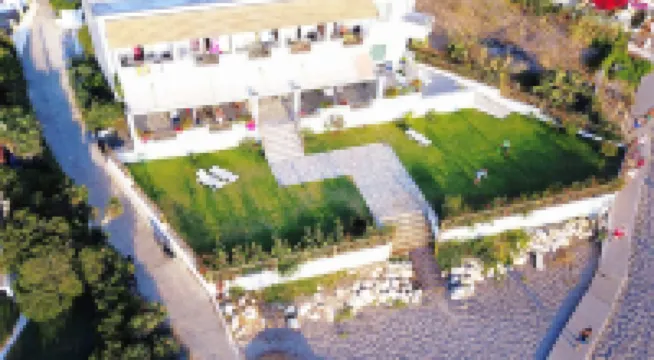 Beachfront 2-Bed Luxury Apartment - Agios Gordios, Corfu, Greece
