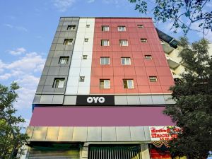 Collection O Hotel Hemadri Residency