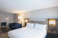 Holiday Inn Express & Suites Marquette