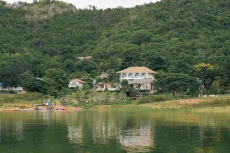 Le la Lake Resort and Spa Отели рядом с достопримечательностью «Kaeng Krachan Dam Electric»