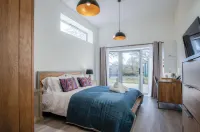 Suite 11 - Sleeping Giant Hotel - PEN Y CAE Inn Hotels in 