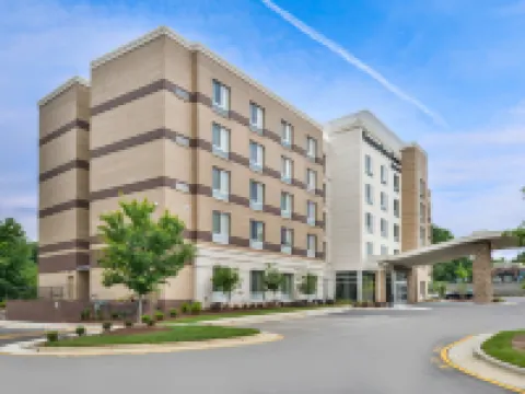 フェアフィールド・イン & スイート・ローリー・ケーリー ケーリーのホテル