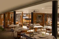 Haritha Villas & Spa Hotels in Хіккадува