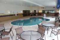 Holiday Inn Express & Suites WHEELING by IHG - Swimmingpools