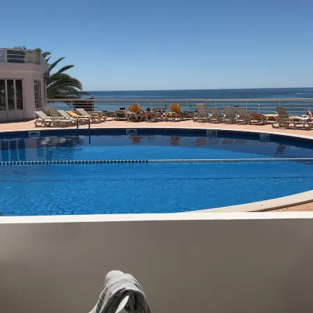 Borda d'Água, Praia da Oura