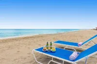 Infinite View - Balcony - Pool - Gym - Near Beach - Strand