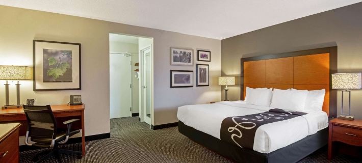 La Quinta Inn & Suites by Wyndham Harrisburg Airport Hershey Hoteles en Condado de Dauphin