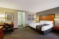 La Quinta Inn & Suites by Wyndham Harrisburg Airport Hershey - Gym