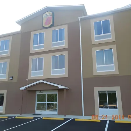 Super 8 by Wyndham Hershey Chocolate Avenue