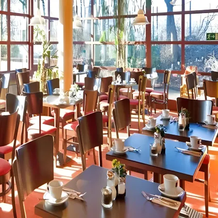 Central Hotel-Apart München Отели рядом с достопримечательностью «Станция метро Josephsburg»