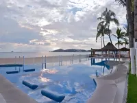 Hotel Marbella - Pools